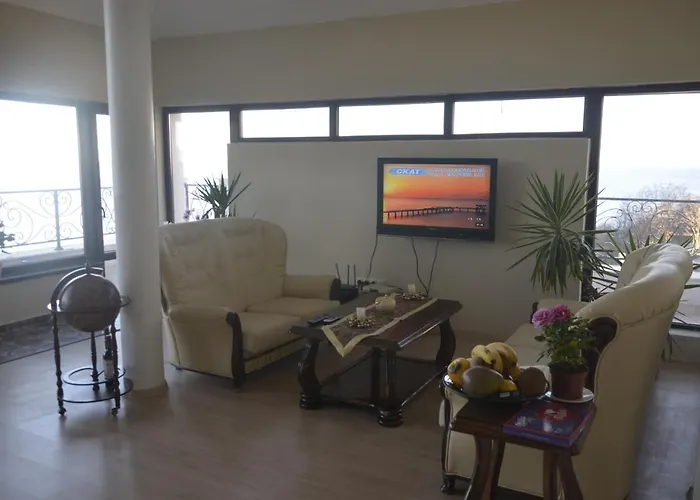 מלון Ashram פרימורסקו