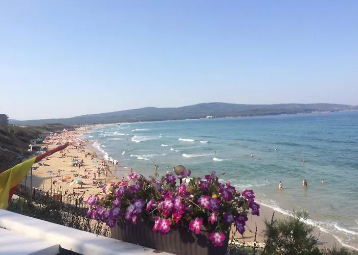 מלון Ashram פרימורסקו