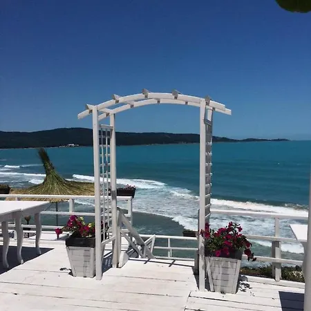 Ashram Приморско