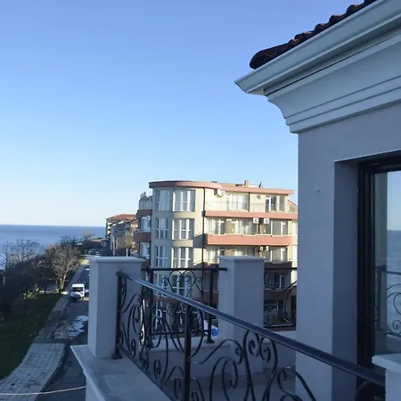 Хотел Ashram Приморско