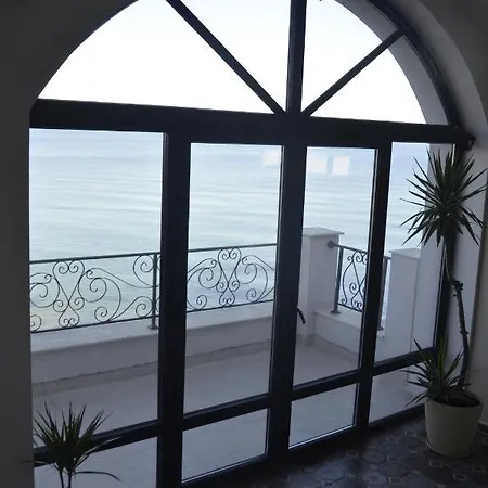 Ashram Приморско