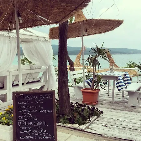 Ashram Хотел Приморско