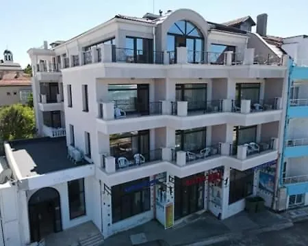 Ashram Хотел Приморско