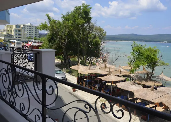 Ashram Ξενοδοχείο