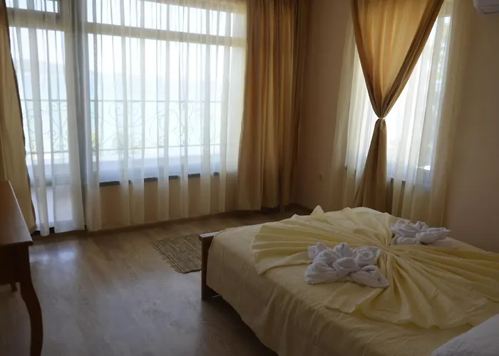 Ashram 3* Πριμόρσκο