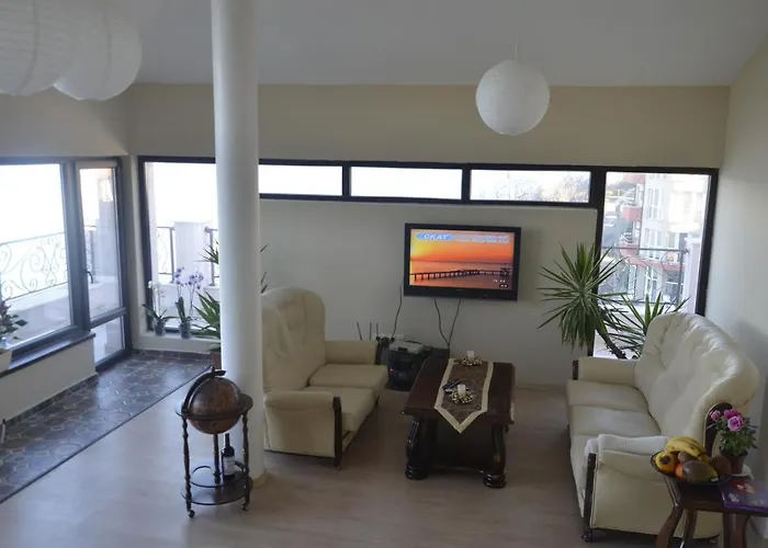 Ξενοδοχείο Ashram Πριμόρσκο